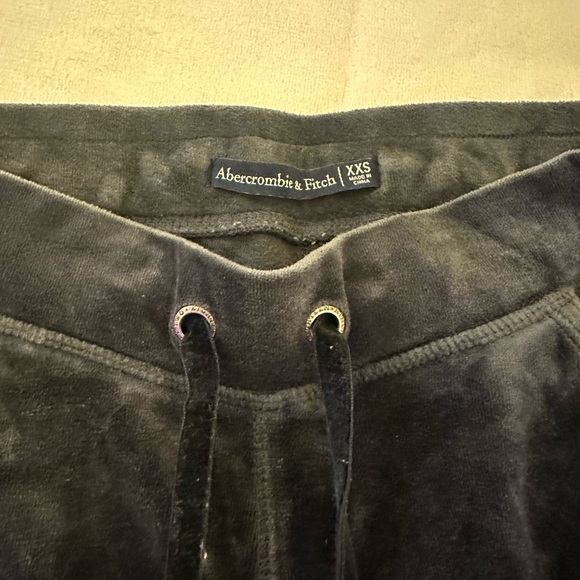 Abercrombie and Fitch, joggers velvet, dark gray size XXS - Picture 3 of 3